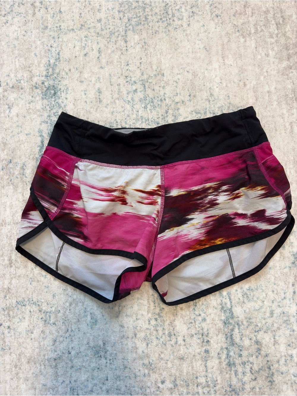 lululemon speed up shorts 2.5”